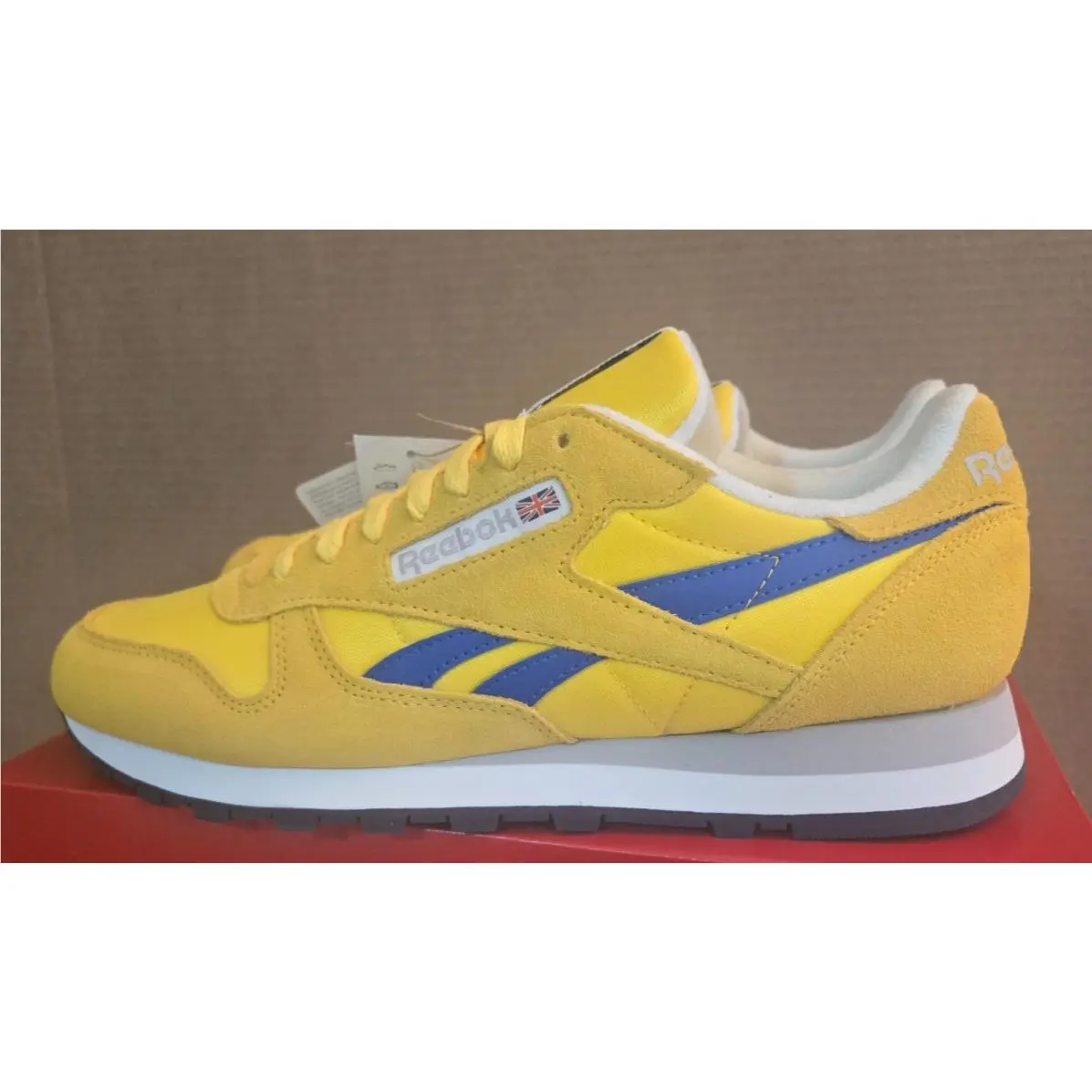 Reebok shoes - Reebok Lifestyle Classic - Lifestyle Classic - 100209520 - Golden Haze/Optimum Blue/Chalk (UPC: 197323353859) 3