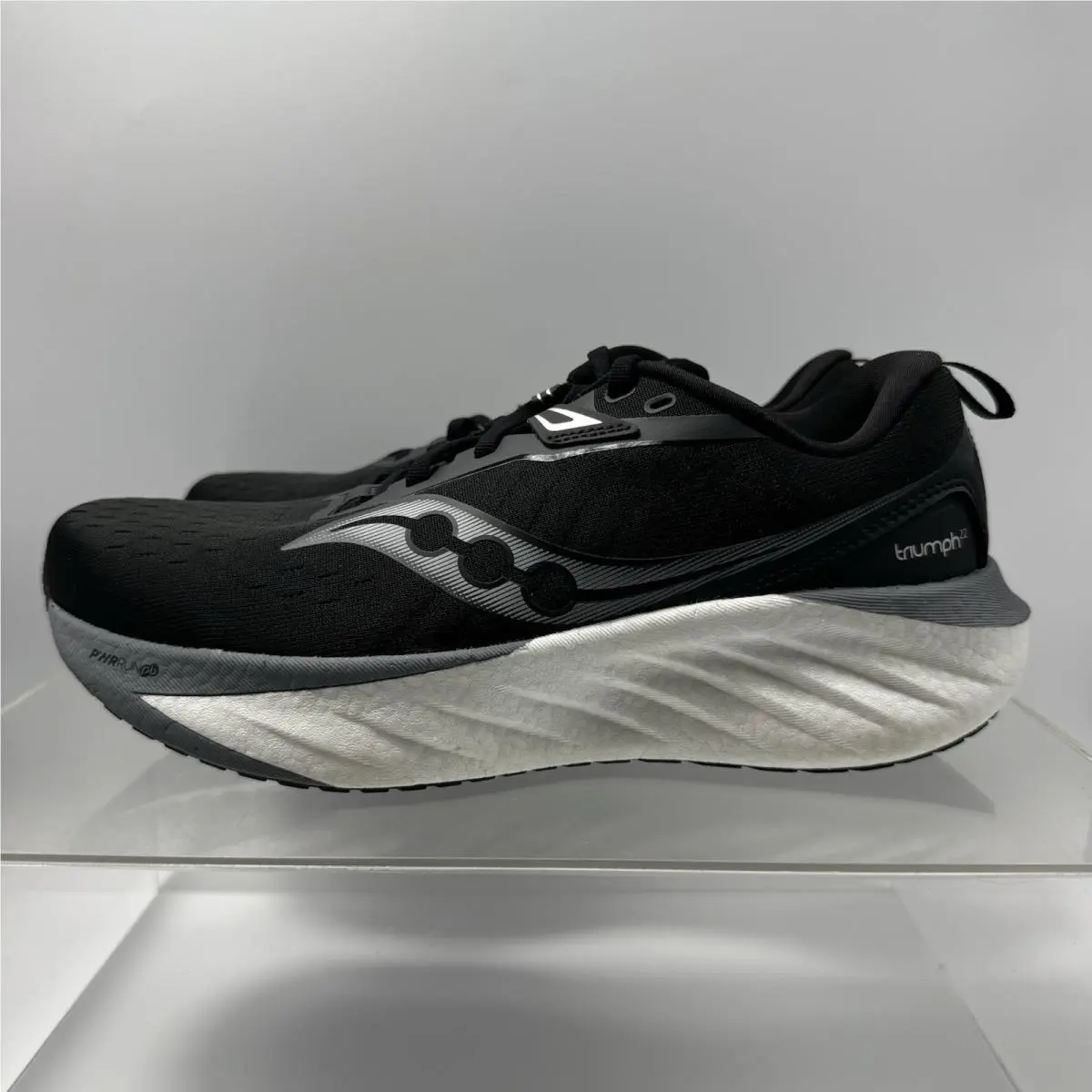 Saucony Triumph 22 S10964-200 Black Running Shoes Women’s Size 10