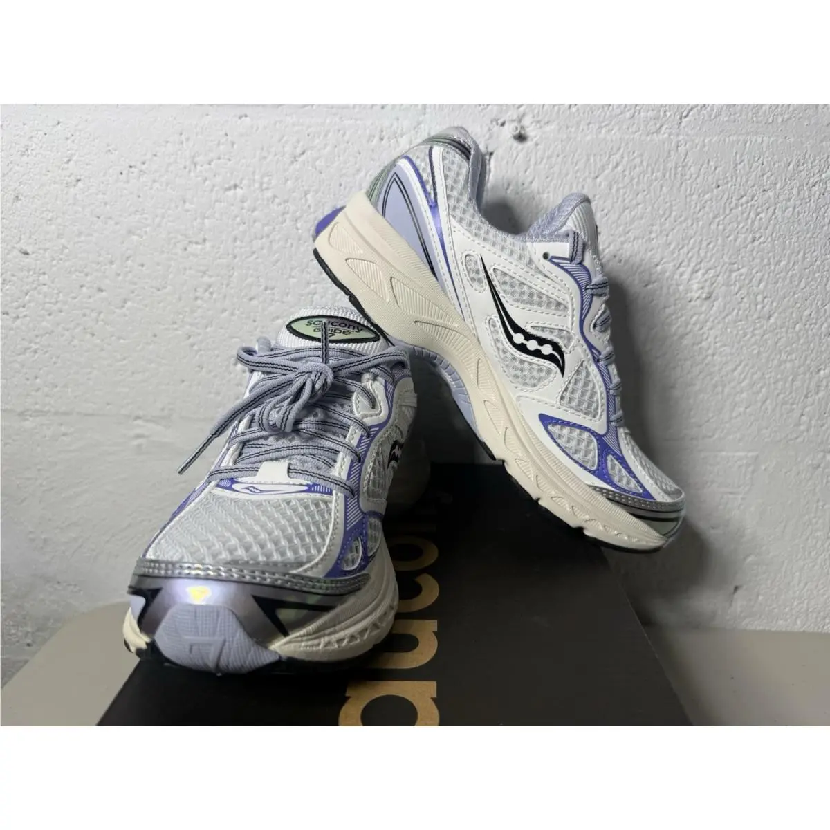 Saucony shoes - Saucony ProGrid Guide - ProGrid Guide - S61058-2 - White (UPC: 195021767657) 1