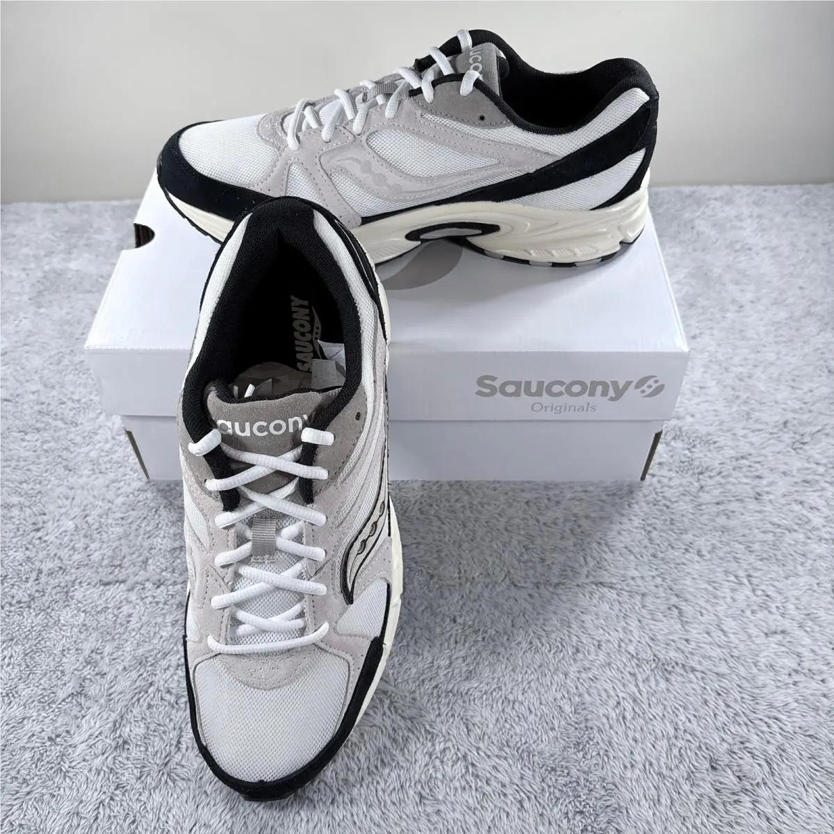 Saucony Ride Millennium Black and White Size 10 M / 11.5 W S70856-4