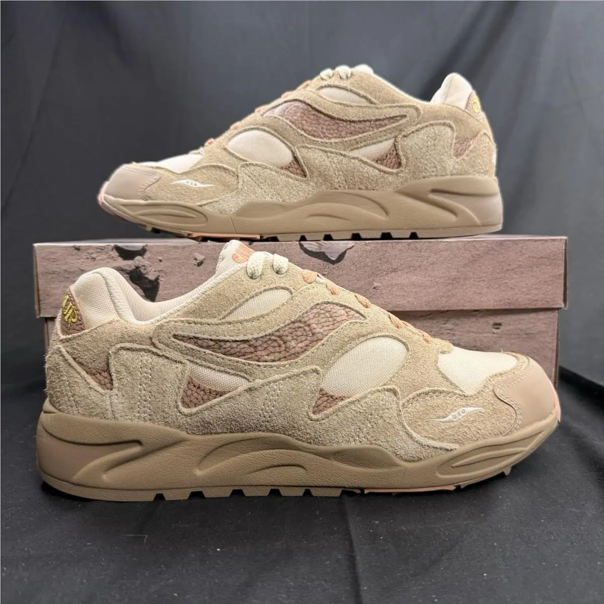 Saucony shoes - Saucony Grid Shadow 2 - Grid Shadow - Beige 0