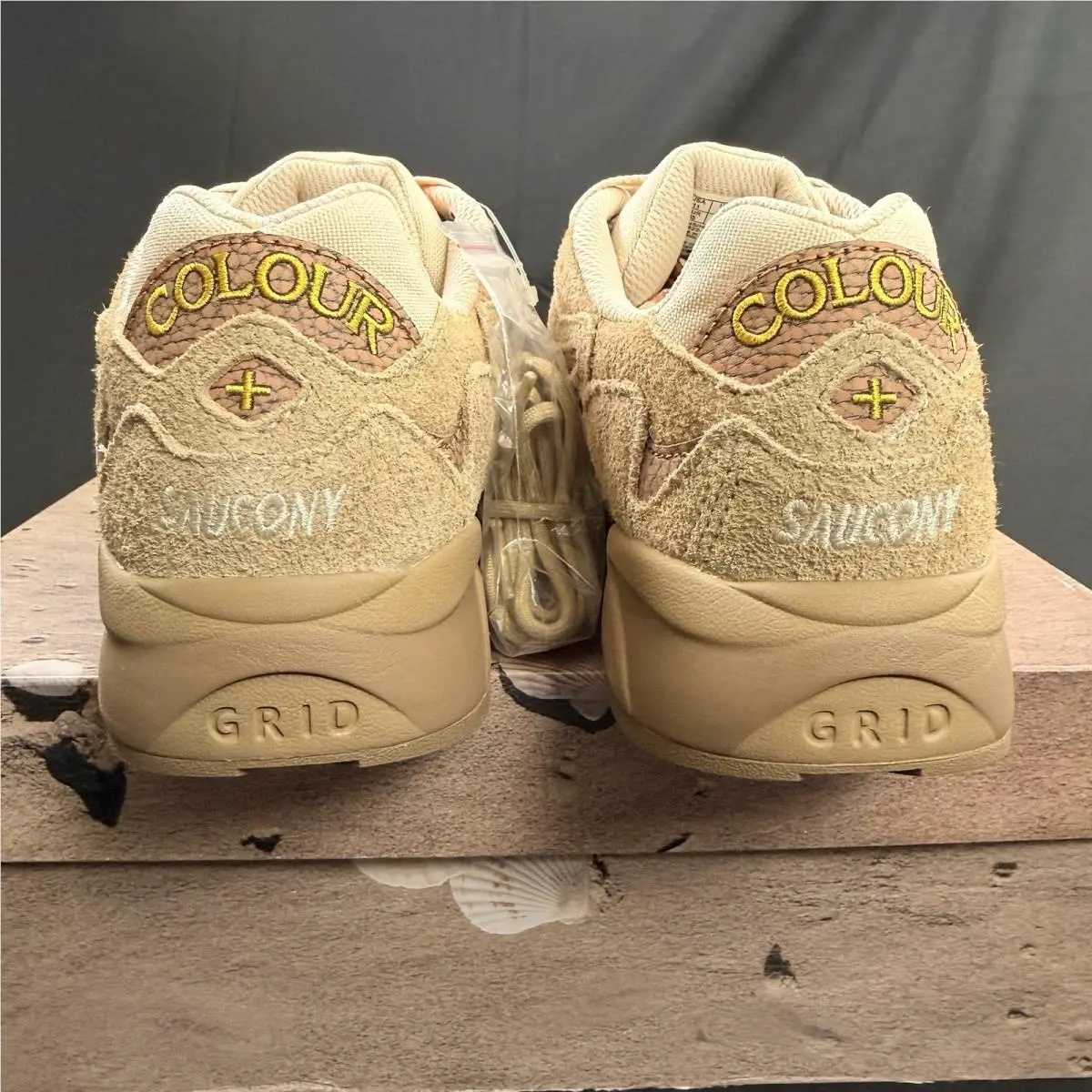 Saucony shoes - Saucony Grid Shadow 2 - Grid Shadow - Beige 4