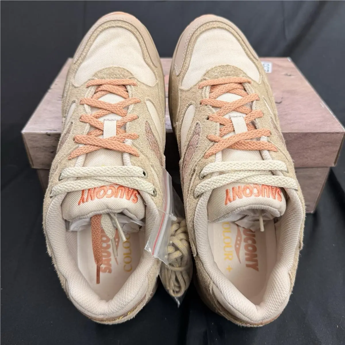 Saucony shoes - Saucony Grid Shadow 2 - Grid Shadow - Beige 5