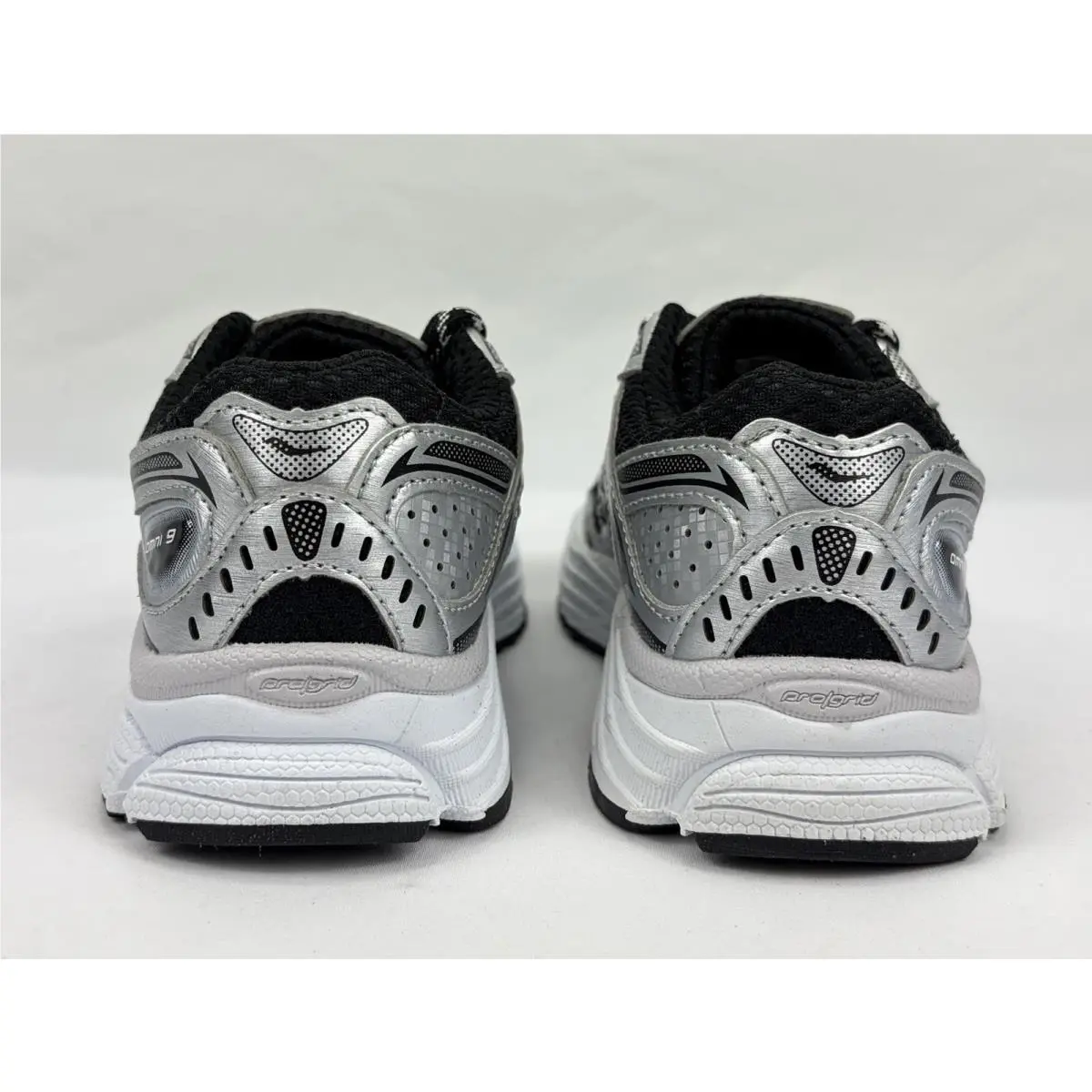 Saucony shoes - Saucony Omni 9 Big Kids - SY126W27 - Black/Silver (UPC: 196562999187) 3
