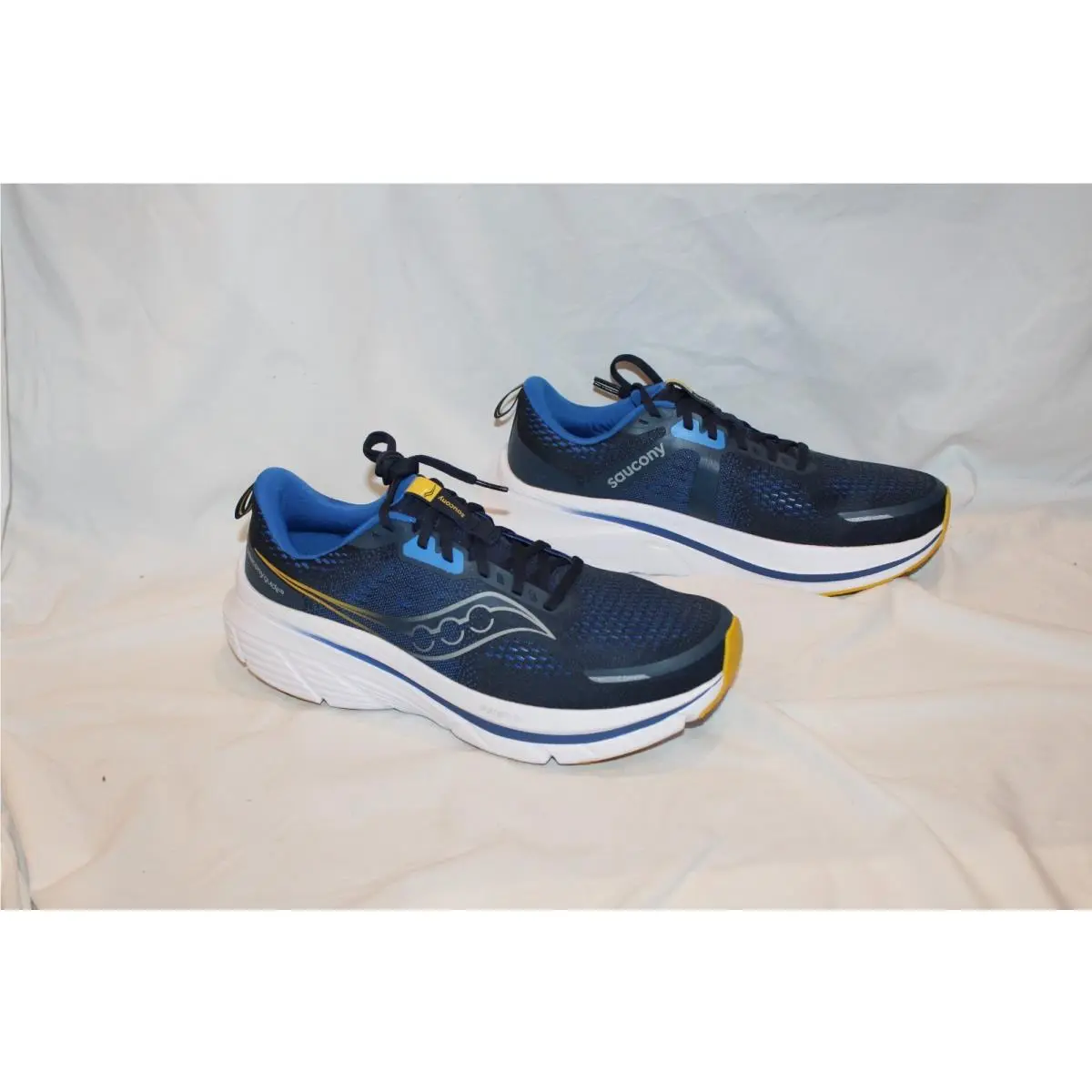 Saucony shoes - Guide 18 - Guide - Blue 1