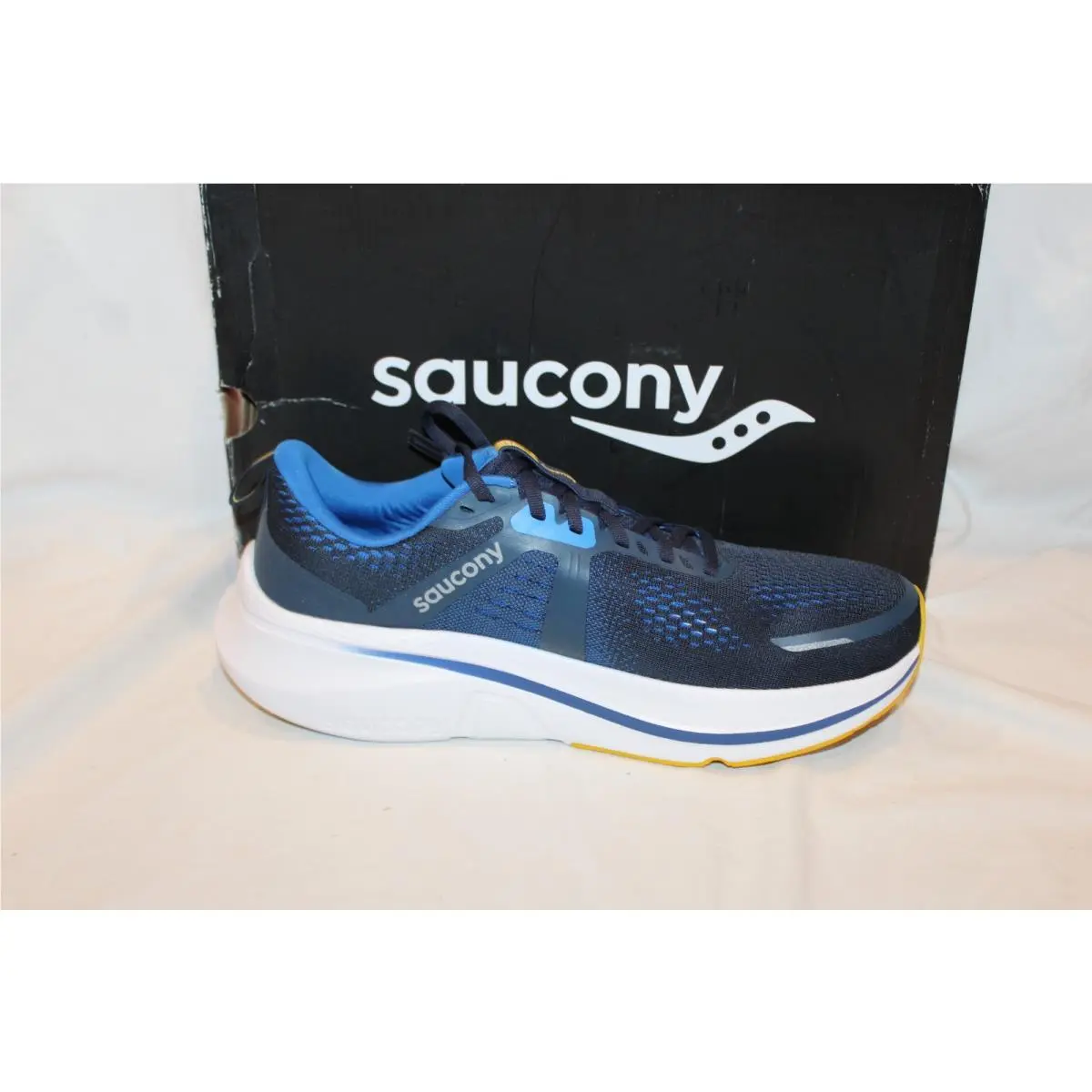 Saucony shoes - Guide 18 - Guide - Blue 3