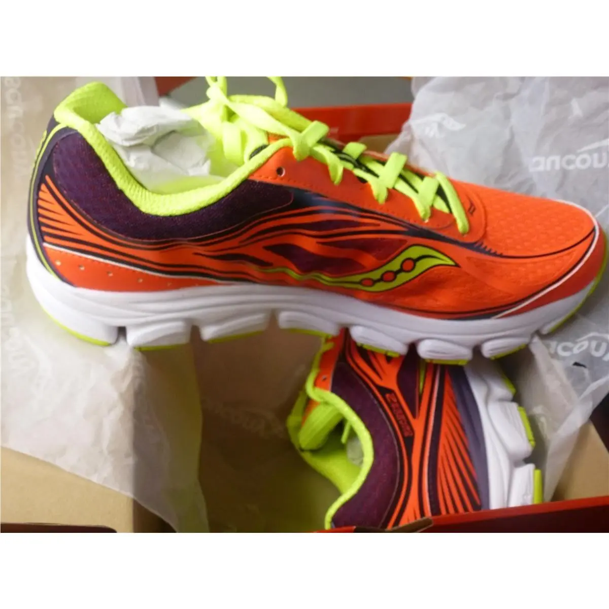 Saucony shoes - Multi-Color (UPC: 646881098356) 0