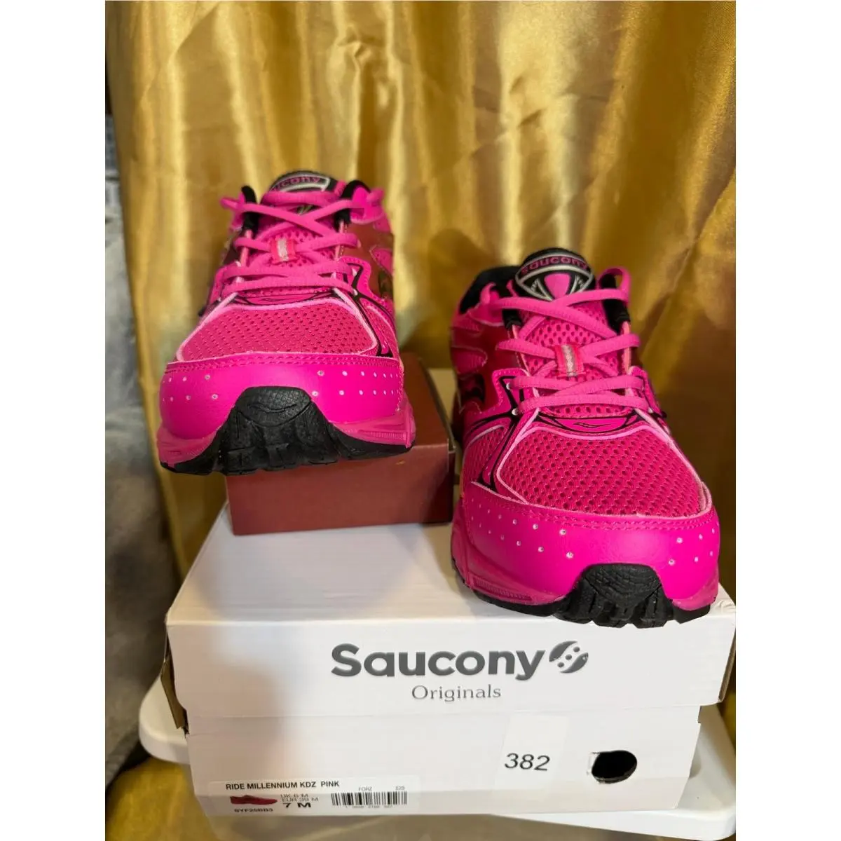 Saucony shoes - Pink 3