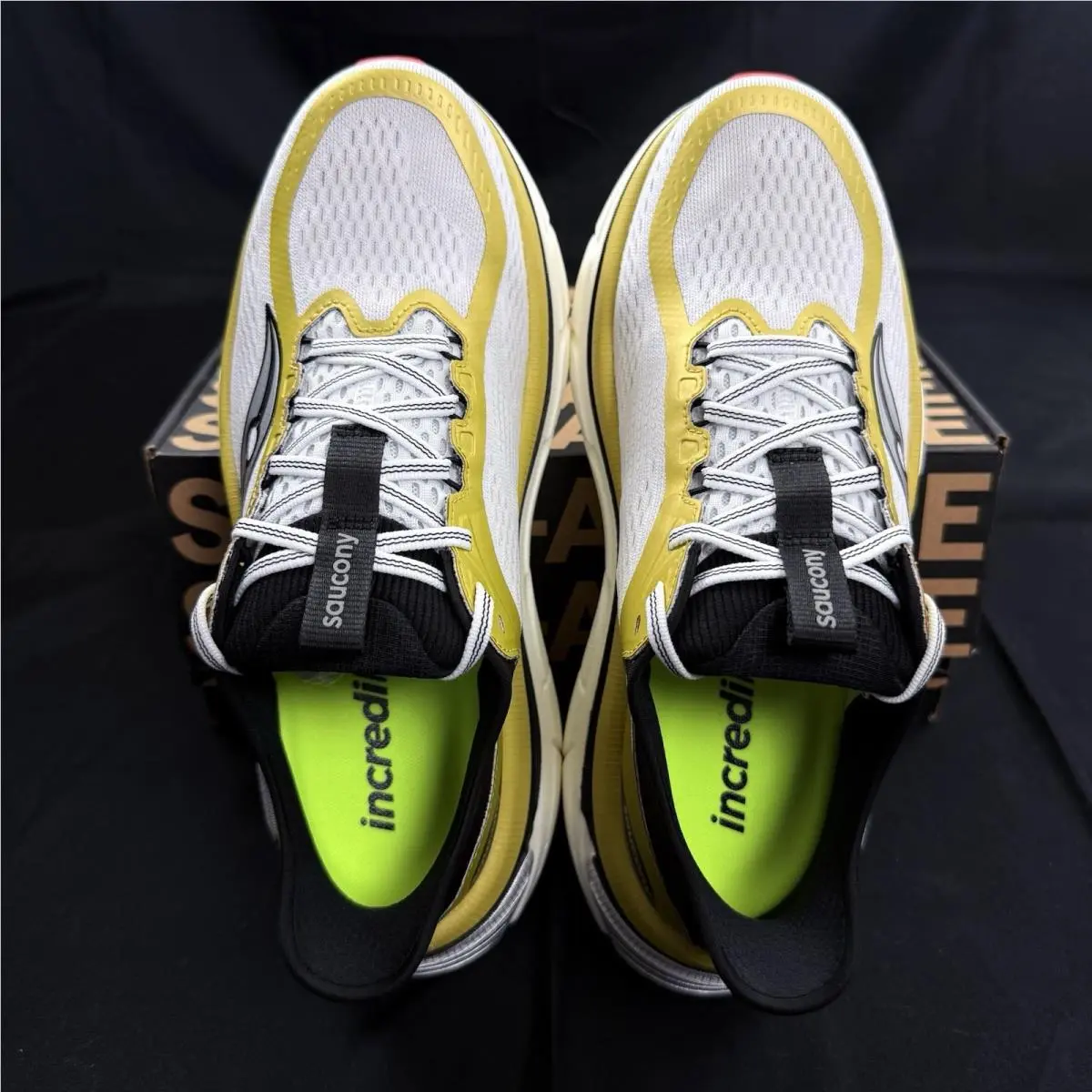 Saucony shoes - Saucony Paramount Max - Paramount Max - SAMPLE - White 4
