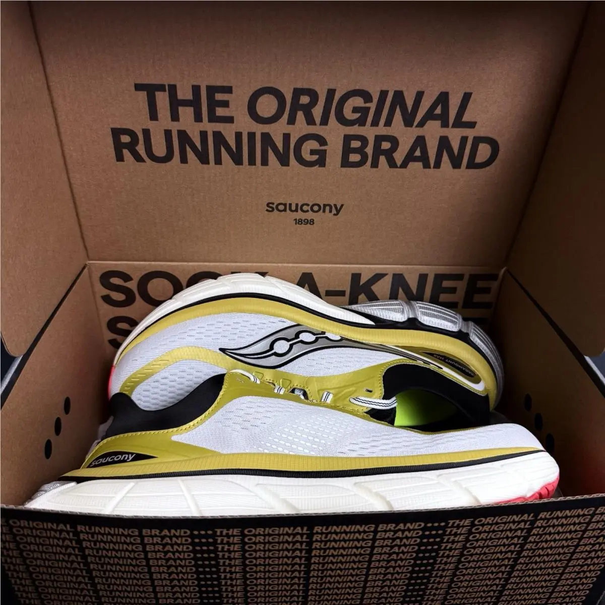 Saucony shoes - Saucony Paramount Max - Paramount Max - SAMPLE - White 6