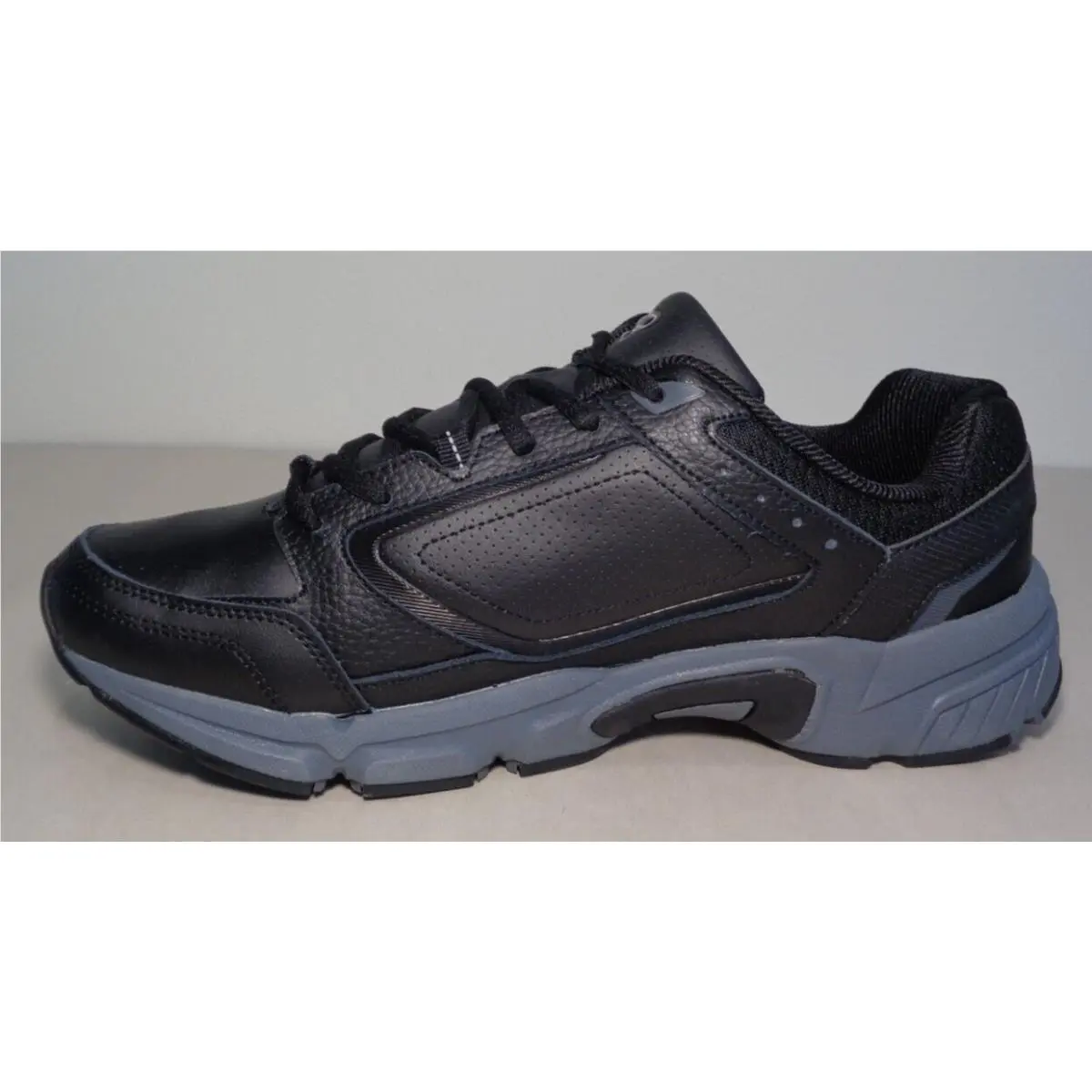 Fila shoes - Black/Castlerock/Metallic Silver (UPC: 691115633100) 8