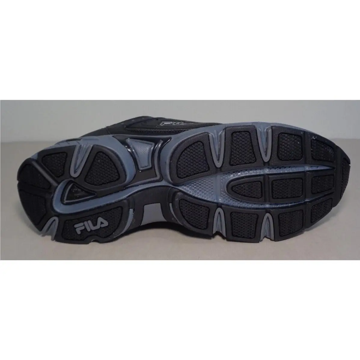 Fila shoes - Black/Castlerock/Metallic Silver (UPC: 691115633100) 13