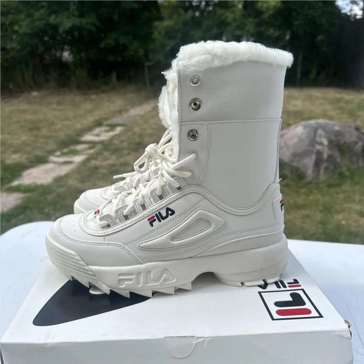 Fila shoes - Fila Disruptor Shearling - Disruptor Shearling - 5HM00544-125 - White (UPC: 0633641996953) 2