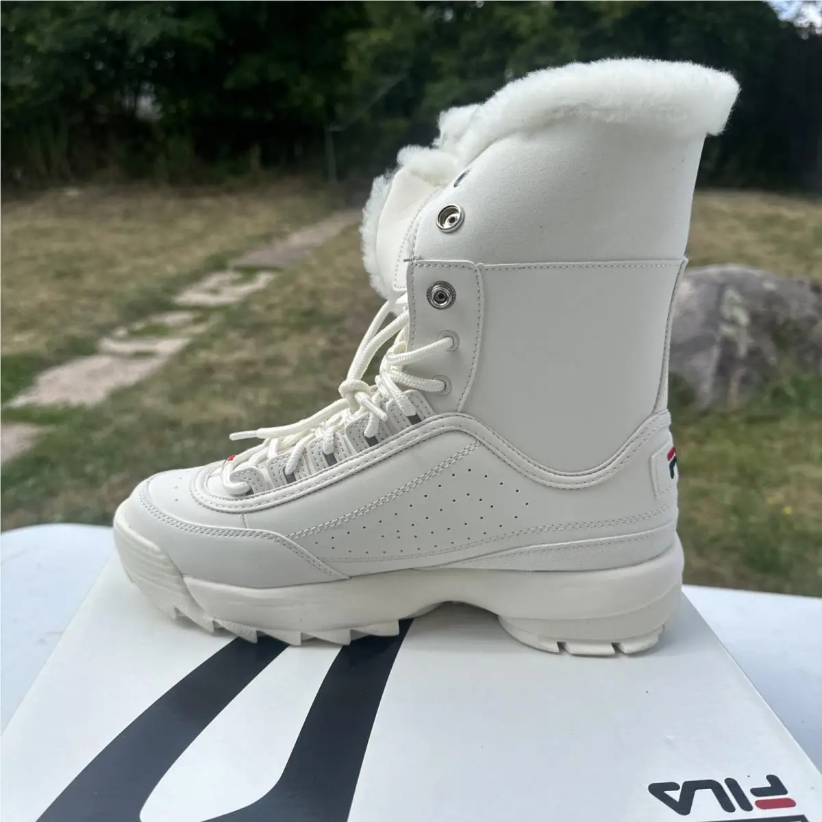 Fila shoes - Fila Disruptor Shearling - Disruptor Shearling - 5HM00544-125 - White (UPC: 0633641996953) 3