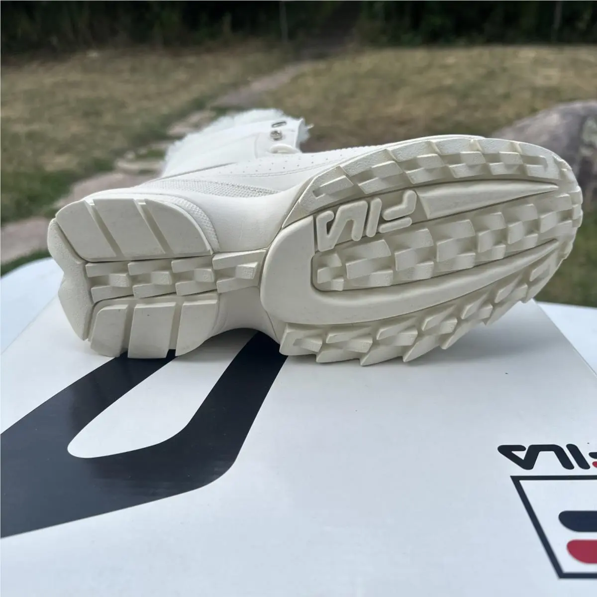 Fila shoes - Fila Disruptor Shearling - Disruptor Shearling - 5HM00544-125 - White (UPC: 0633641996953) 7