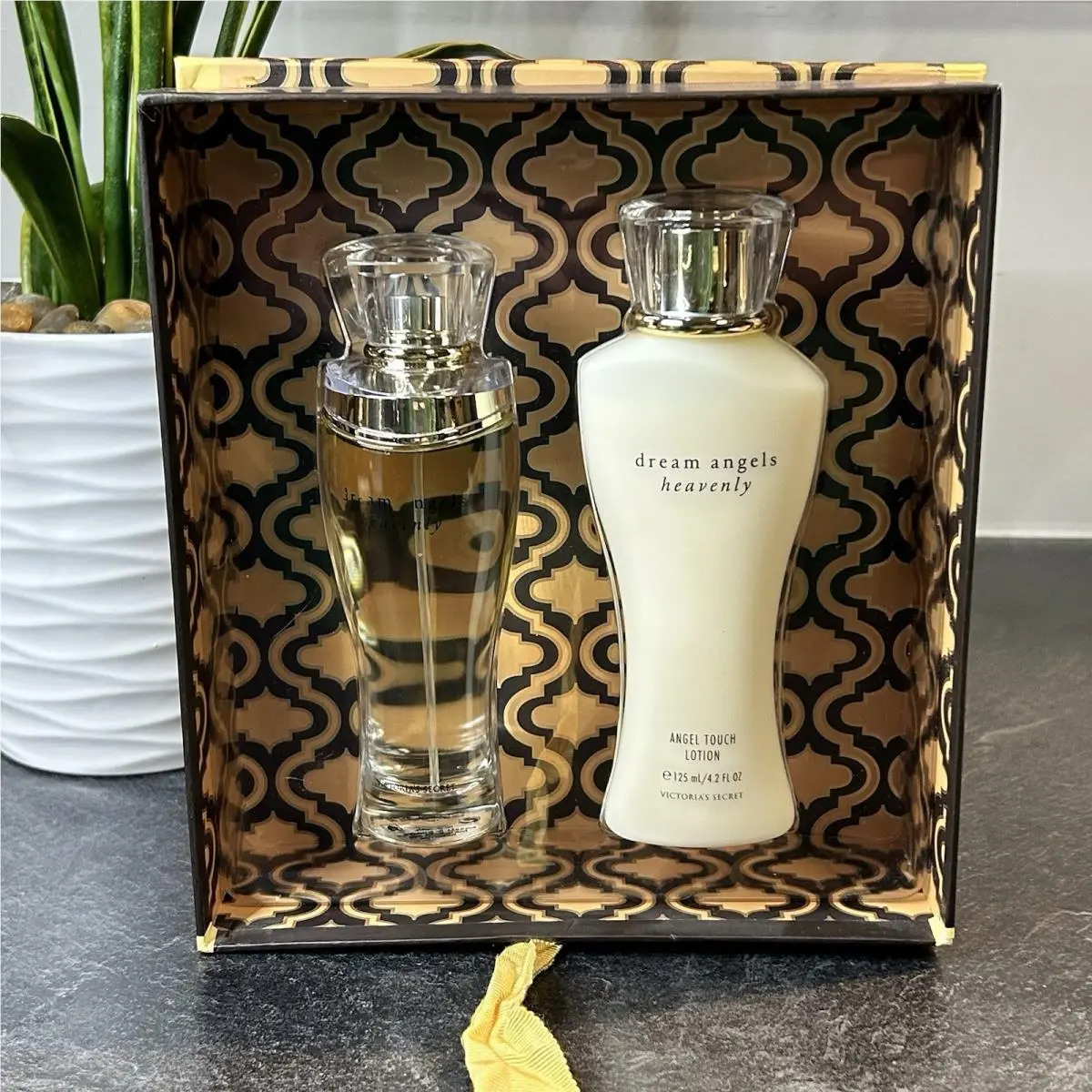 Victoria’s Secret Dream Angels Heavenly Gift Set 2.5 oz Parfum 4.2 oz Lotion by Victoria's Secret