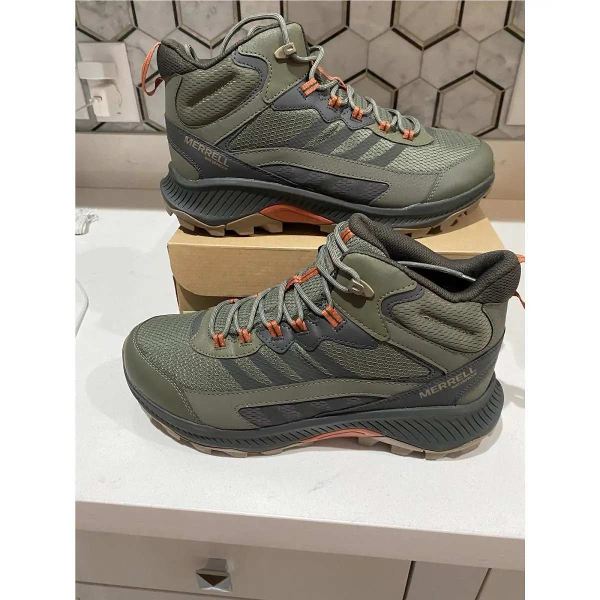 Mens Merrell Speed Strike 2 Mid WP Hiking Boots Shoes Size 11 Wide