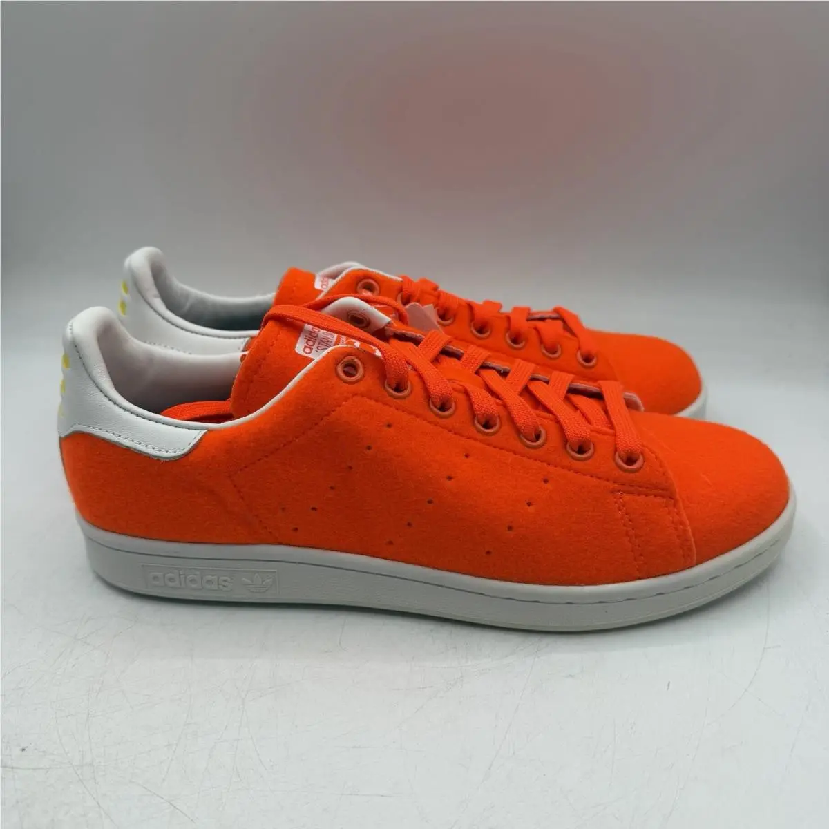 Adidas shoes - adidas Stan Smith Pharrell Williams - B25389 - Orange 0