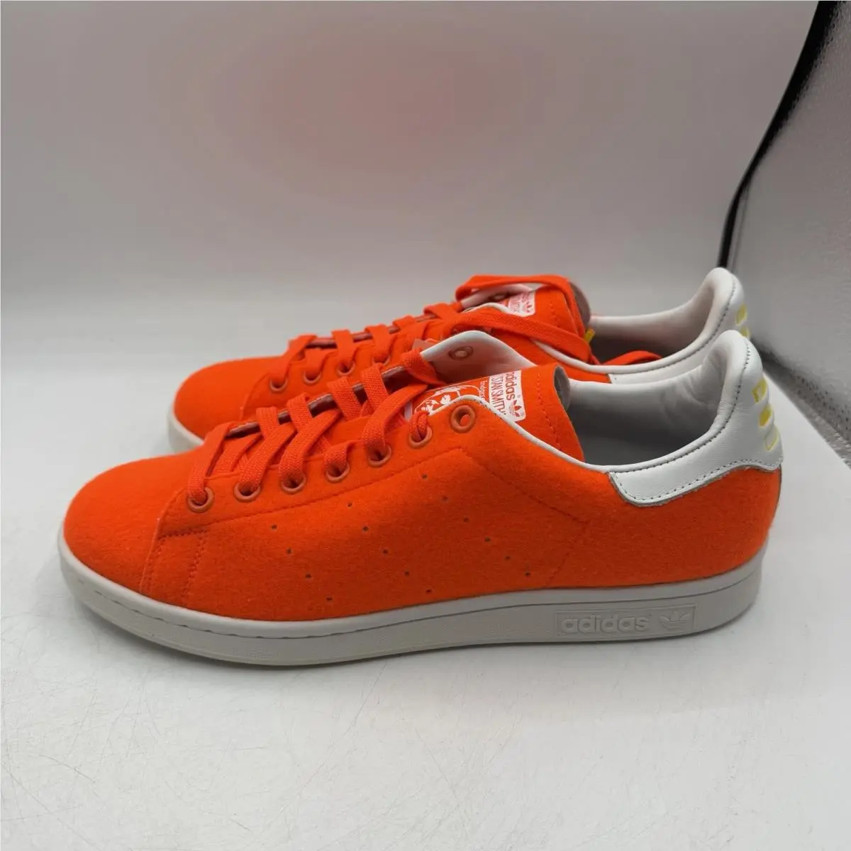 Adidas shoes - adidas Stan Smith Pharrell Williams - B25389 - Orange 4