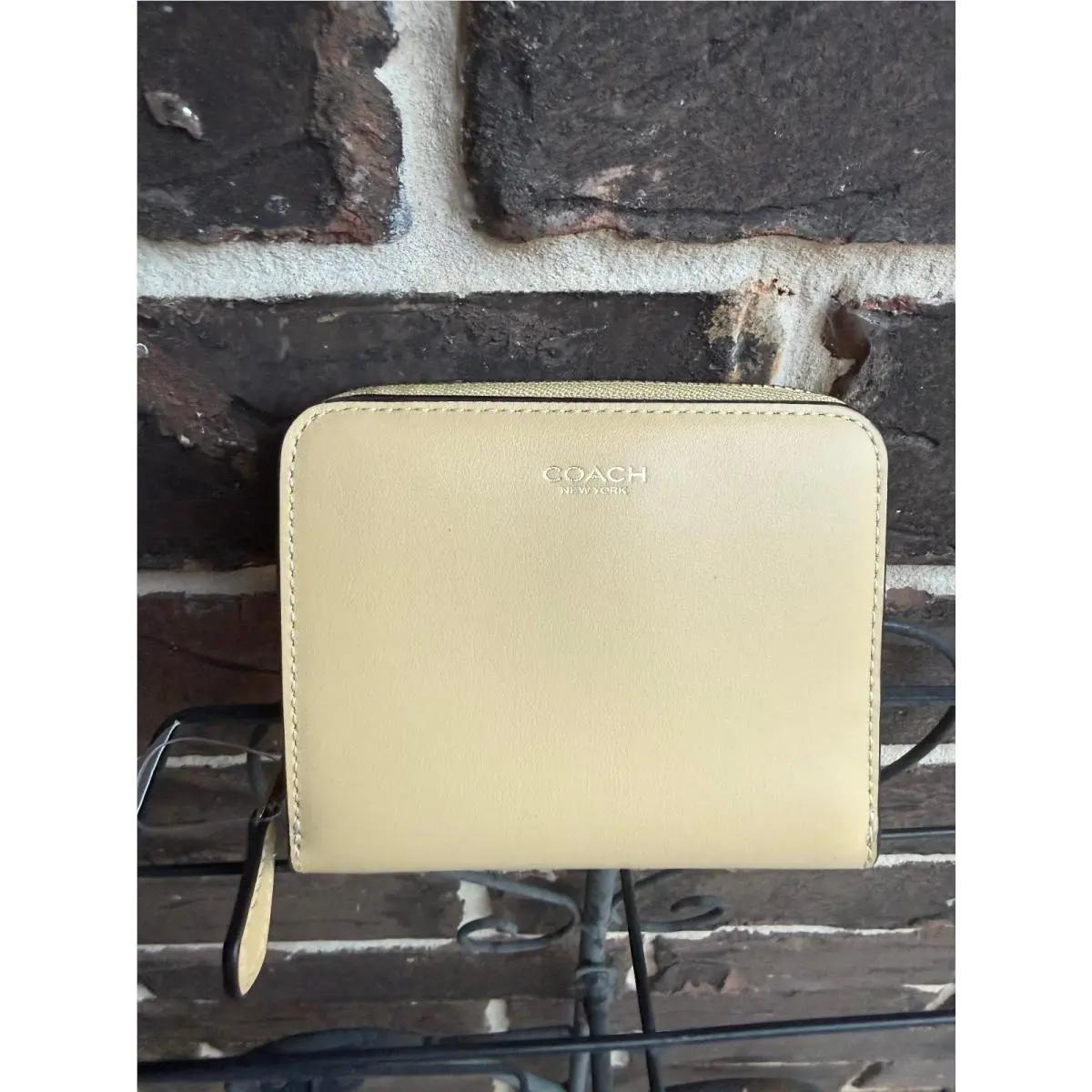 Coach Refined Calf Leather Billfold Wallet CW564 Vanilla Gold