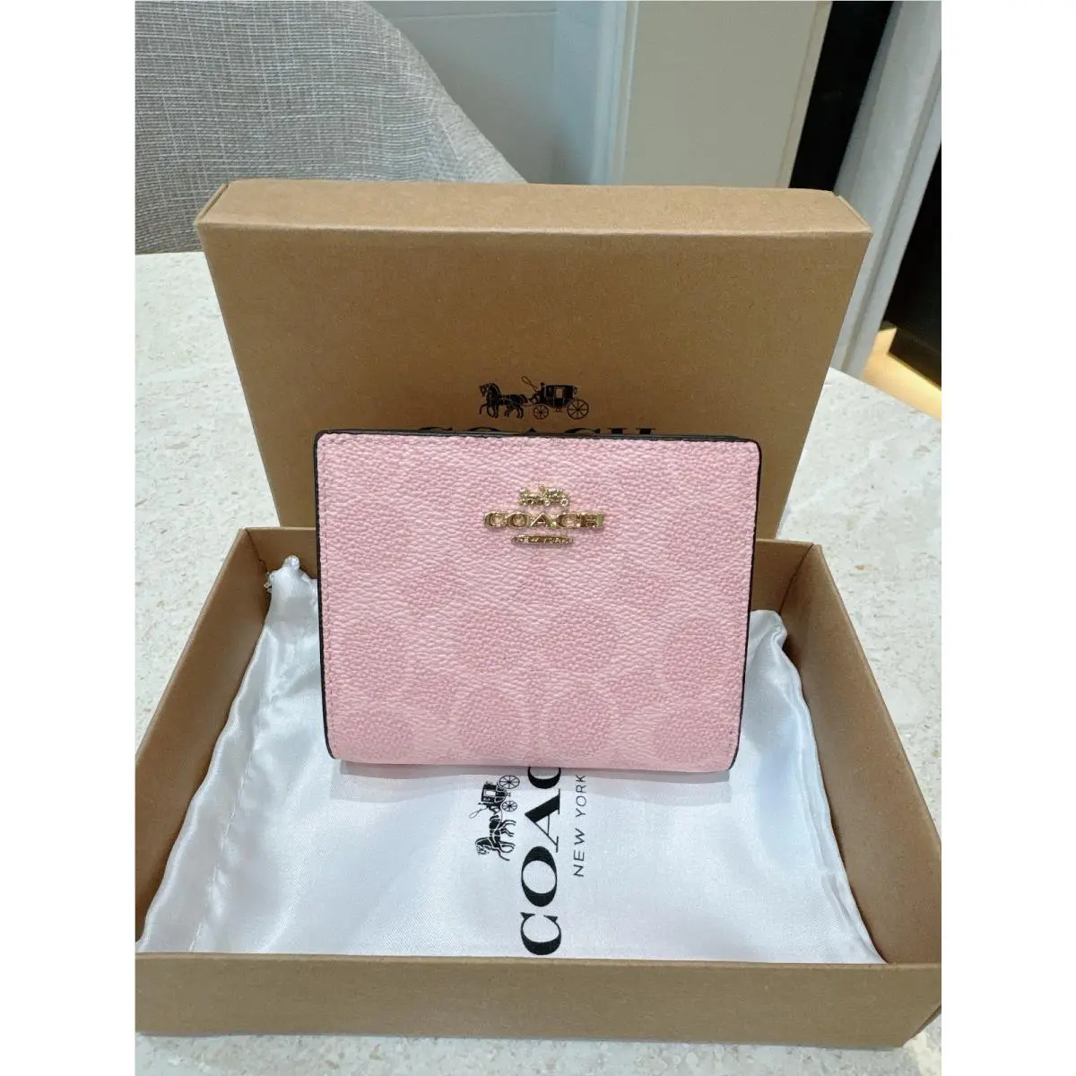 Khaki / Snap CBN32 Wallet In Signature Canvas in Powder Pink by Coach