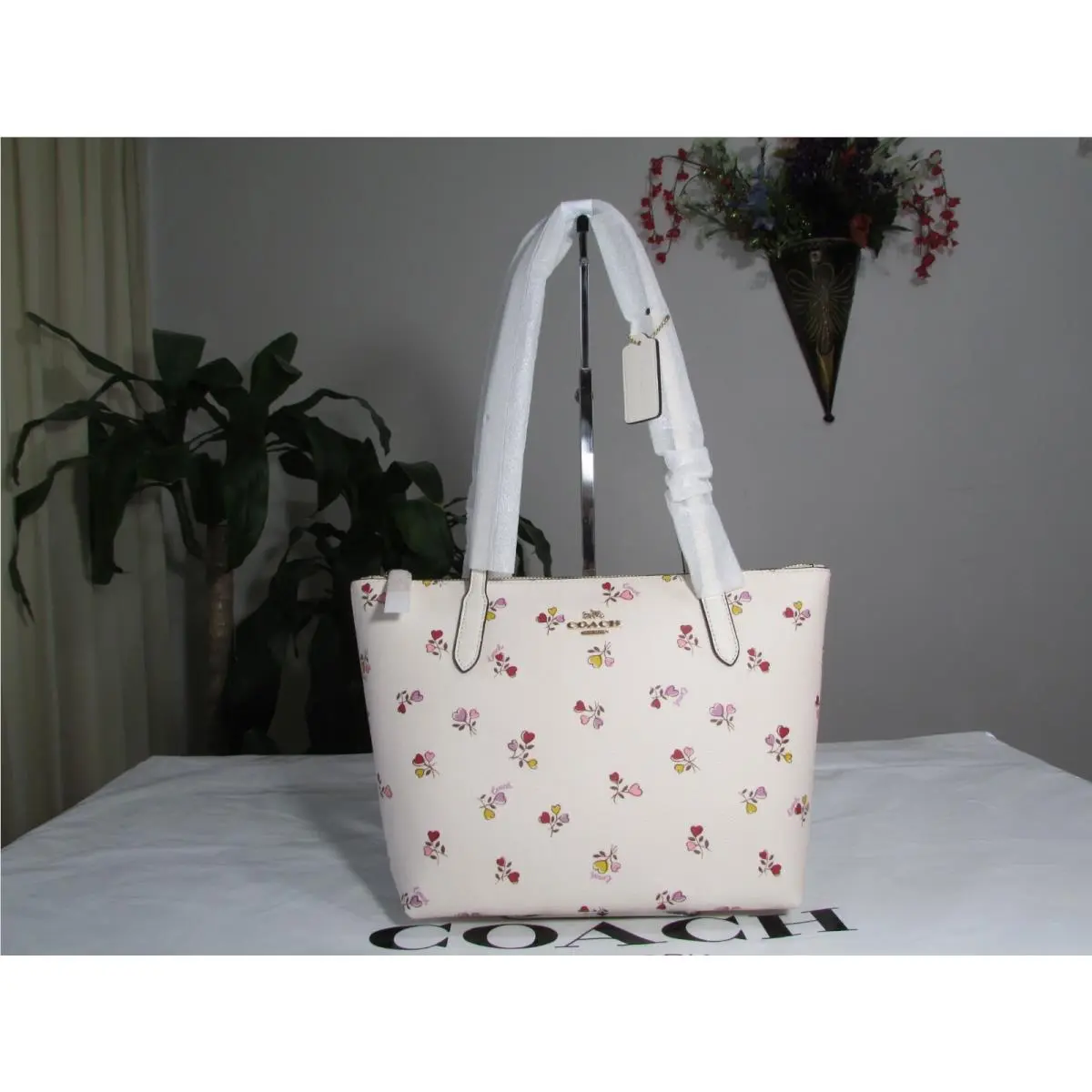 Coach Coated Canvas Fiona Zip Tote Bag with Heart Print CW397 Chalk Multi