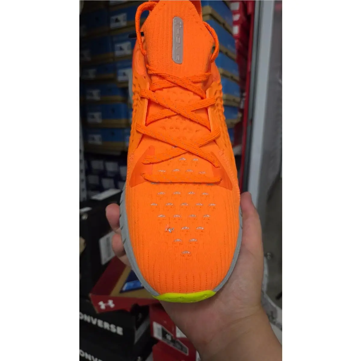 Under Armour shoes - Hovr Phantom RN Connected - 800 - 3023344 - Orange 10