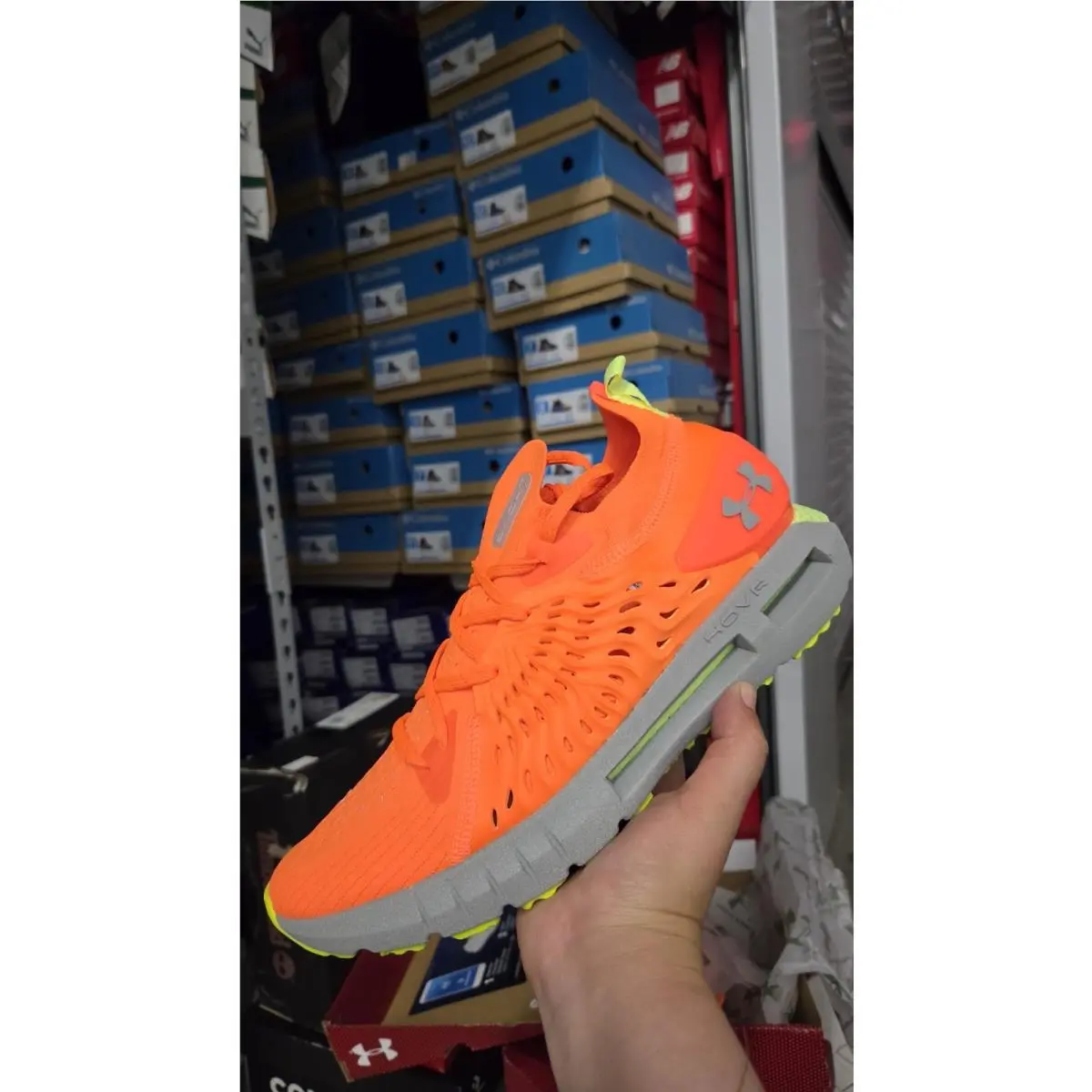 Under Armour shoes - Hovr Phantom RN Connected - 800 - 3023344 - Orange 21