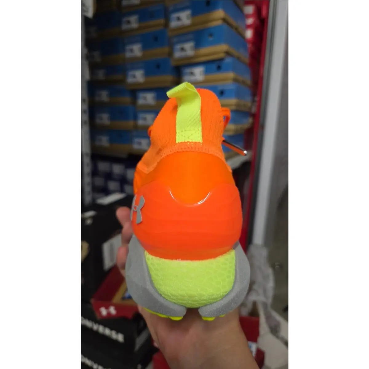 Under Armour shoes - Hovr Phantom RN Connected - 800 - 3023344 - Orange 24