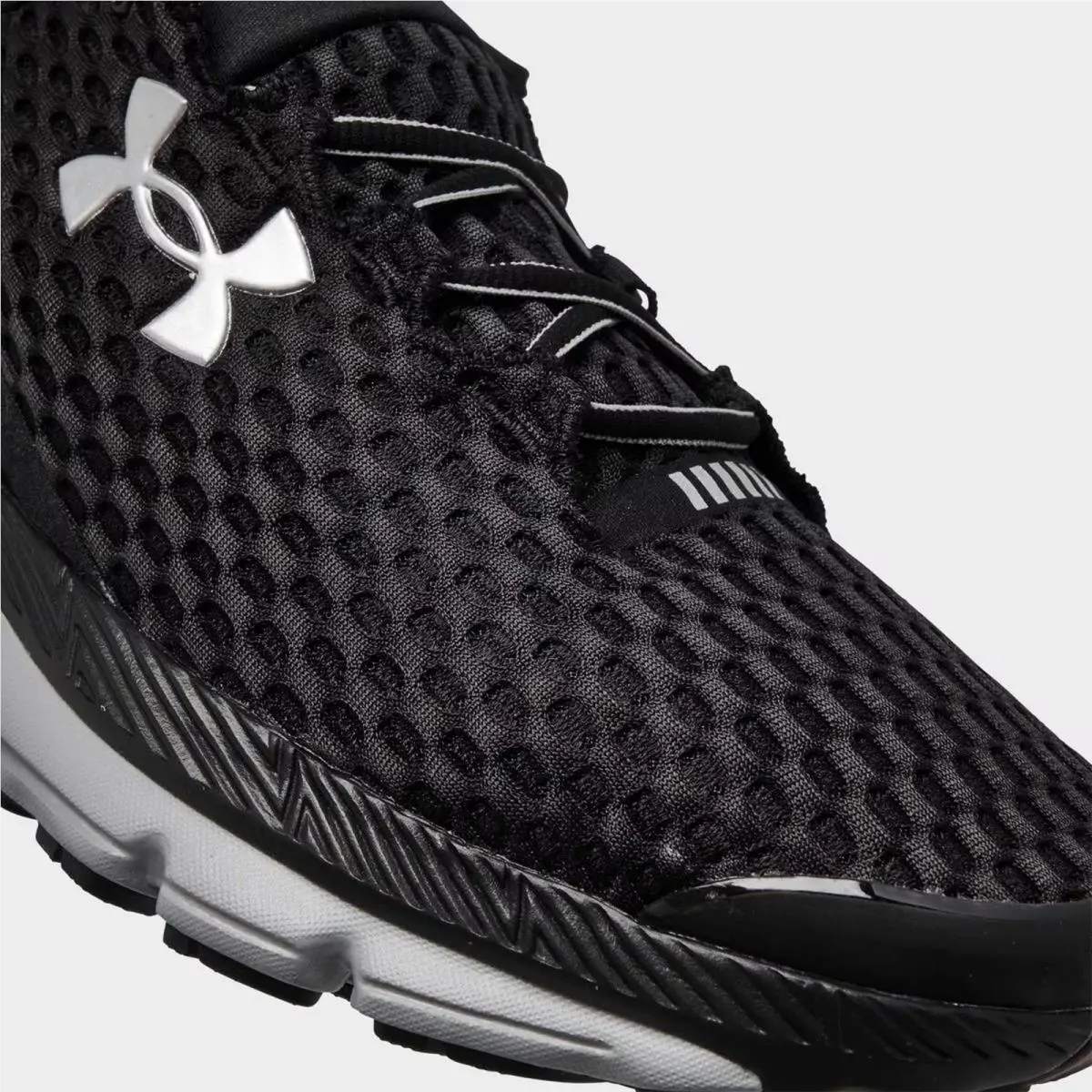 Under Armour shoes - 3026770 001 - Black/Mod Grey/Metallic Silver 4