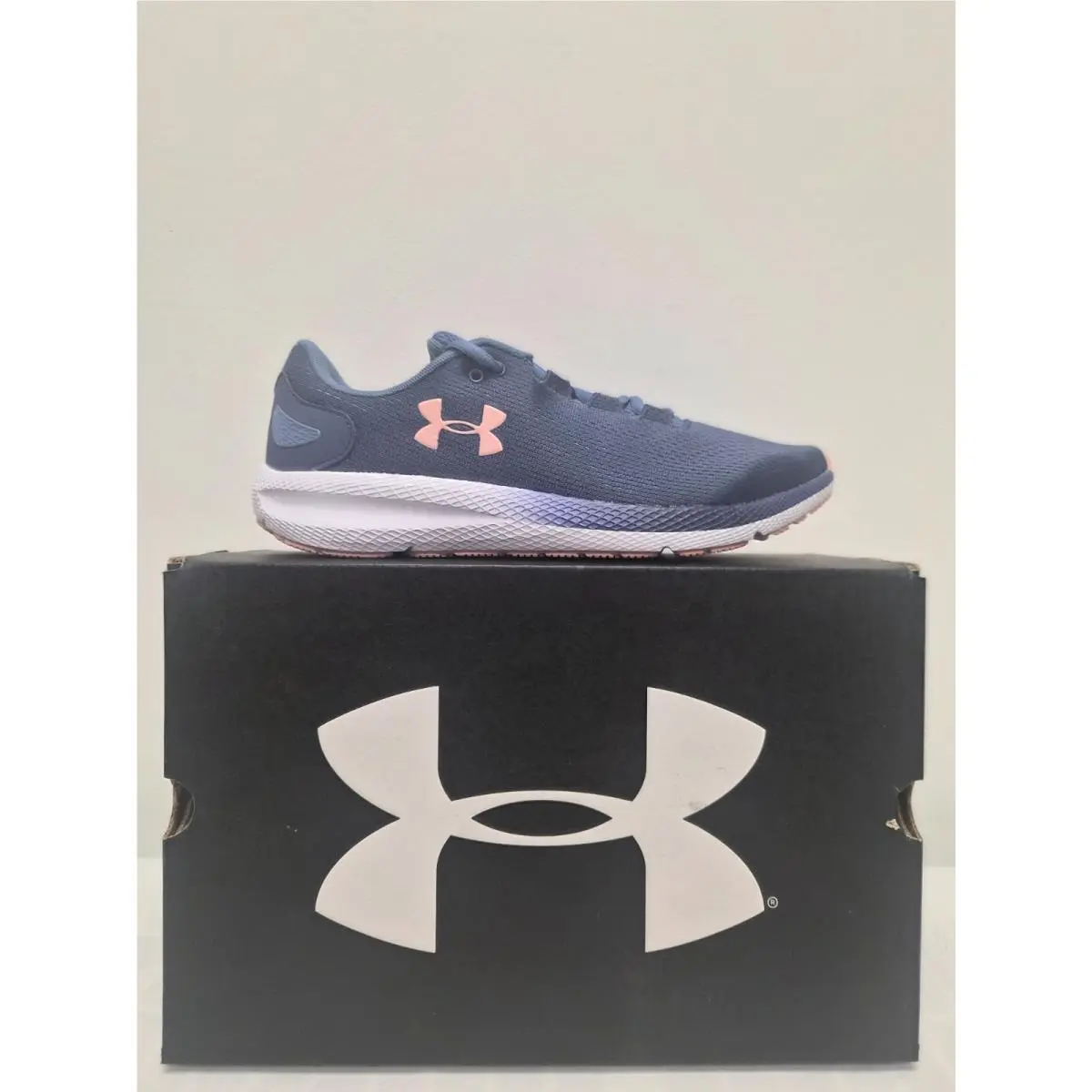 Under Armour UA Charged Pursuit 2 Women`s Medium Width Size 11 Only