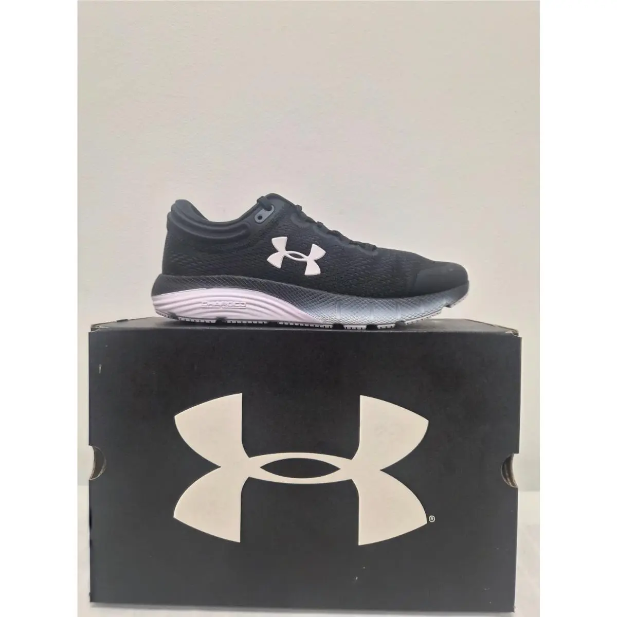 Under Armour UA Charged Bandit 5 Men`s Medium Width Size 8 Only