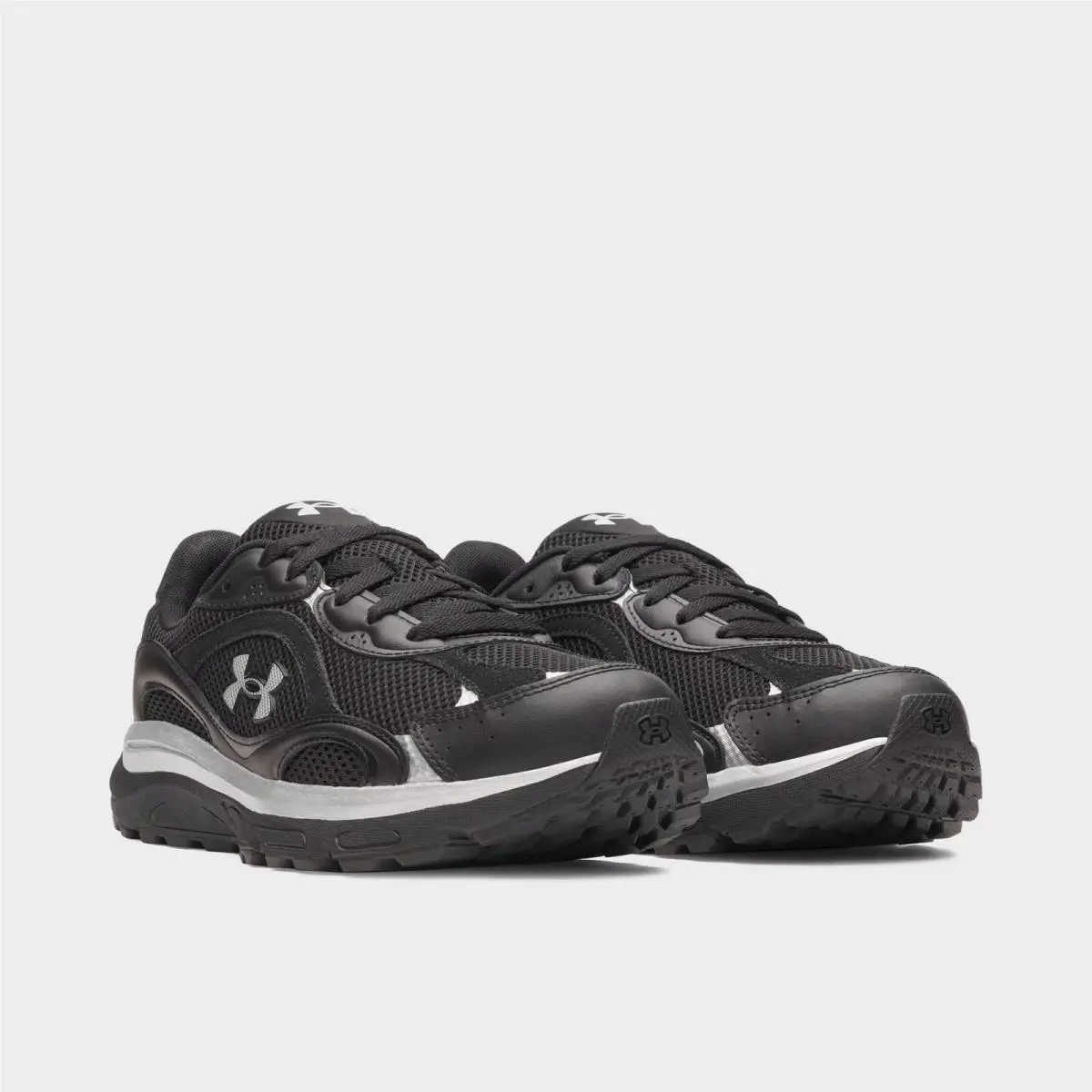 Under Armour shoes - 6011293 003 - Black/Metallic Silver/Metallic Silver 5