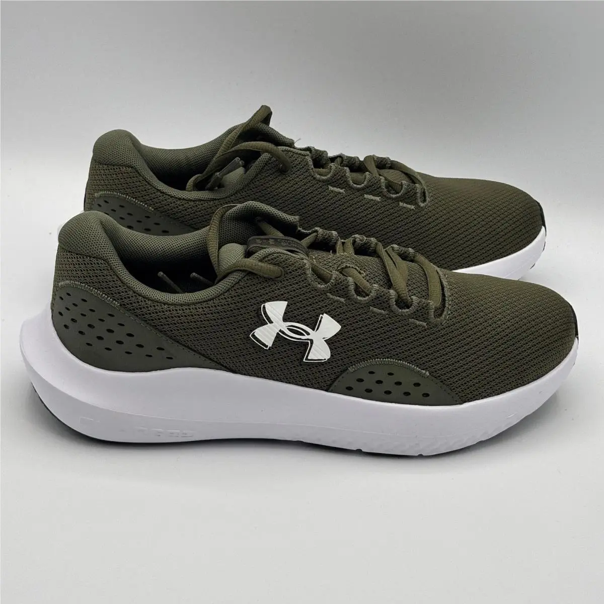 Under Armour Charged Surge 4 Shoes Men Size 10 Green White Running 3027000-301