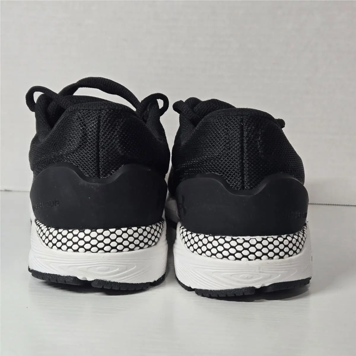 Under Armour shoes - Under Armour HOVR Intake 6 - Black 3