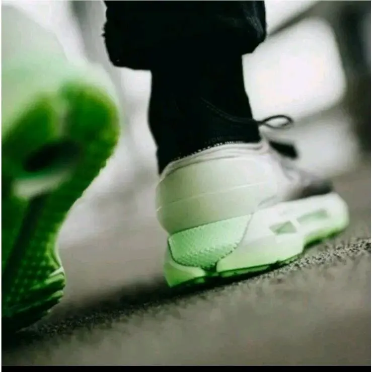 Under Armour shoes - Under Armour HOVR Phantom SE - 3022425-002 - Green 0
