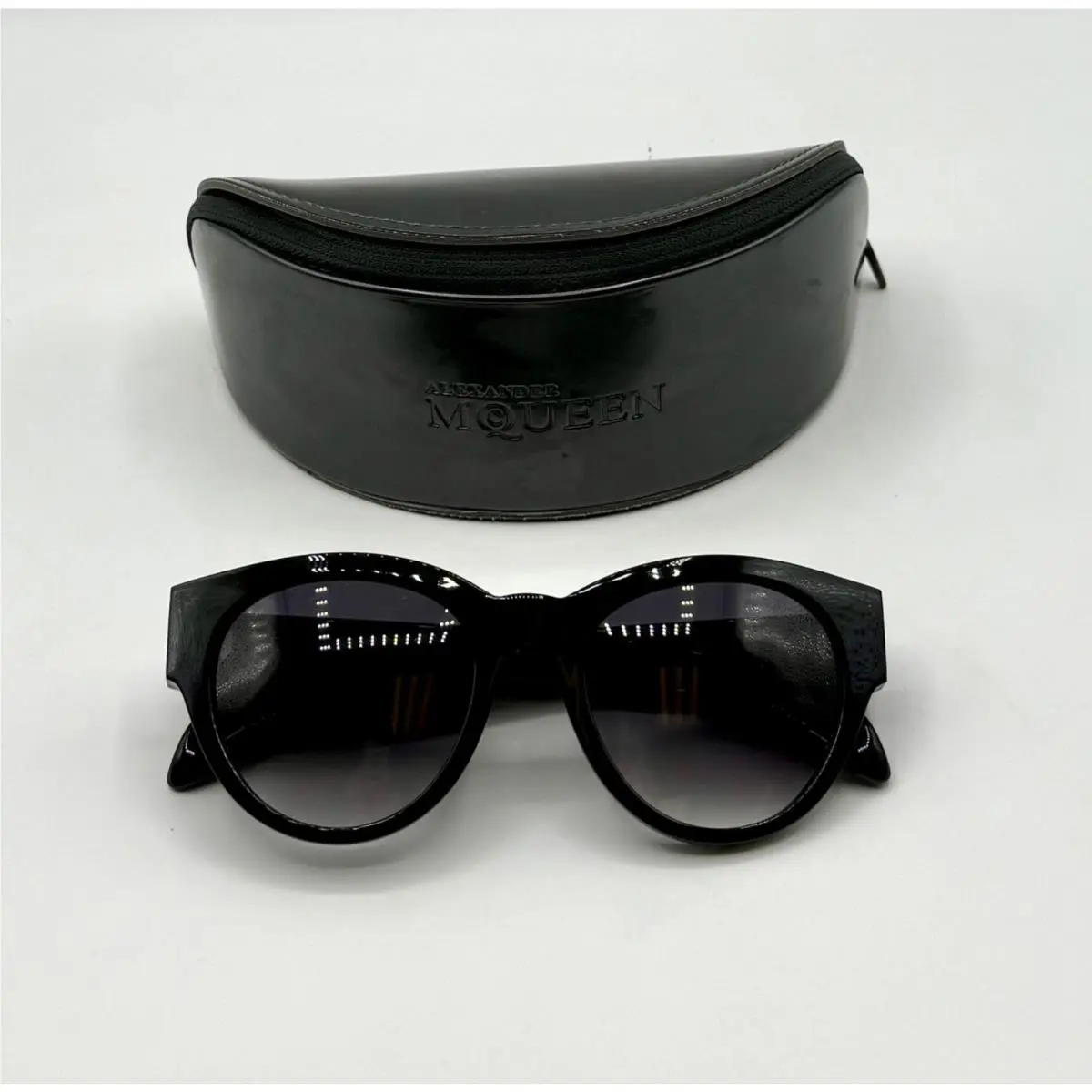 Alexander Mcqueen Black Acetate Sunglasses Spike Detail AM0054S 442136 1007 by Alexander McQueen
