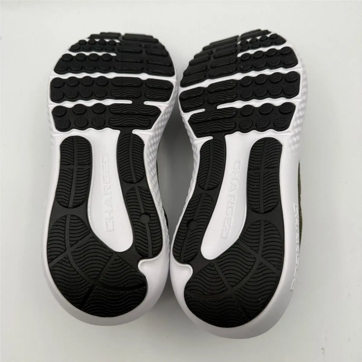 Under Armour shoes - Under Armour Charged Surge 4 - Green 3