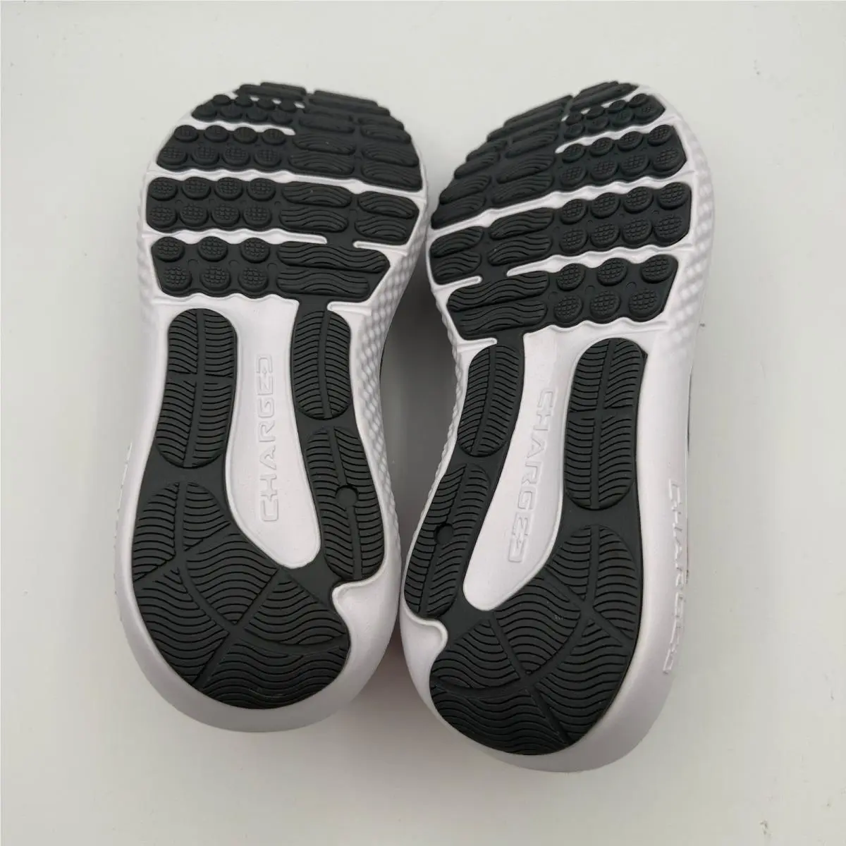 Under Armour shoes - Under Armour Charged Surge 4 - Gray 2