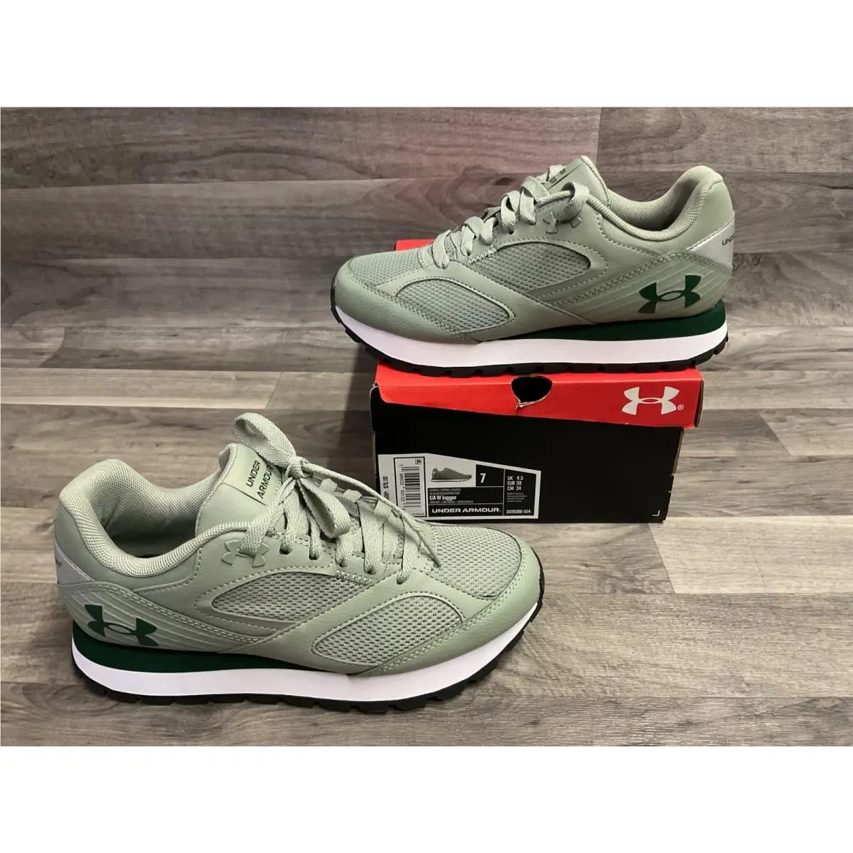 Under Armour UA Jogger Athletic Shoes Sneakers Womens Size 7 Sage Green White