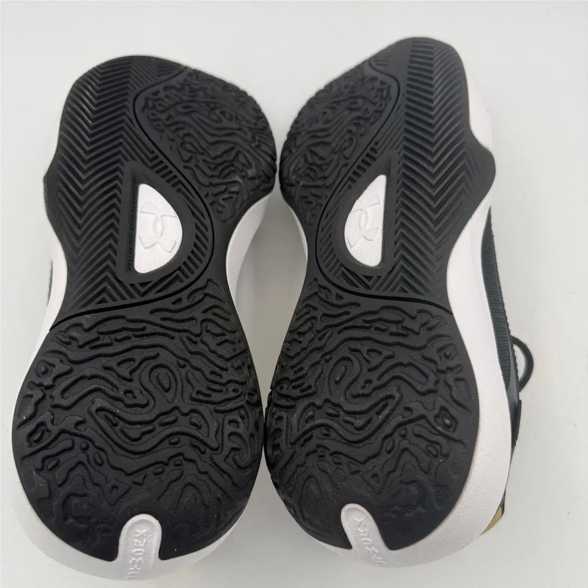 Under Armour shoes - Under Armour Lockdown 7 Low - Black 4