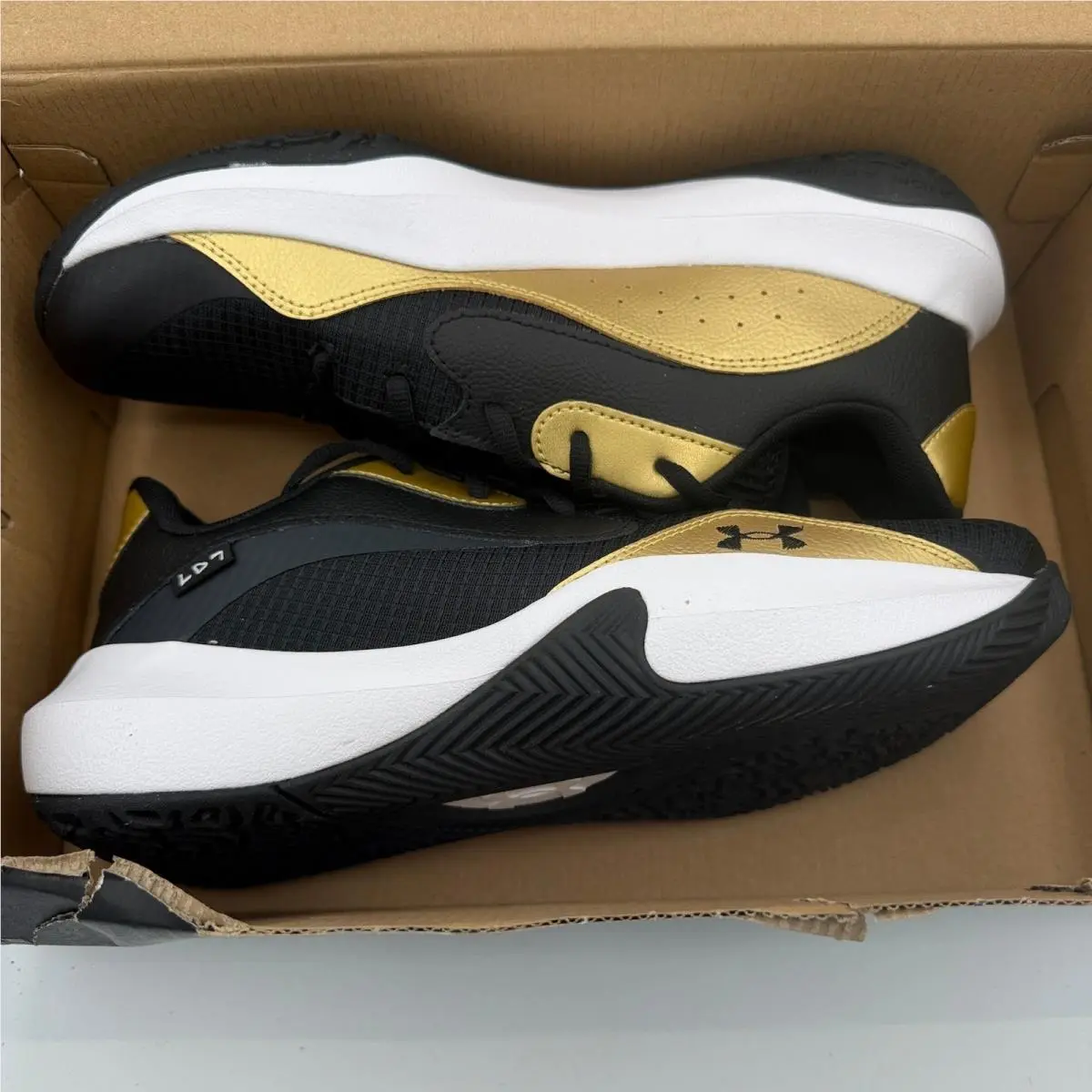 Under Armour shoes - Under Armour Lockdown 7 Low - Black 5