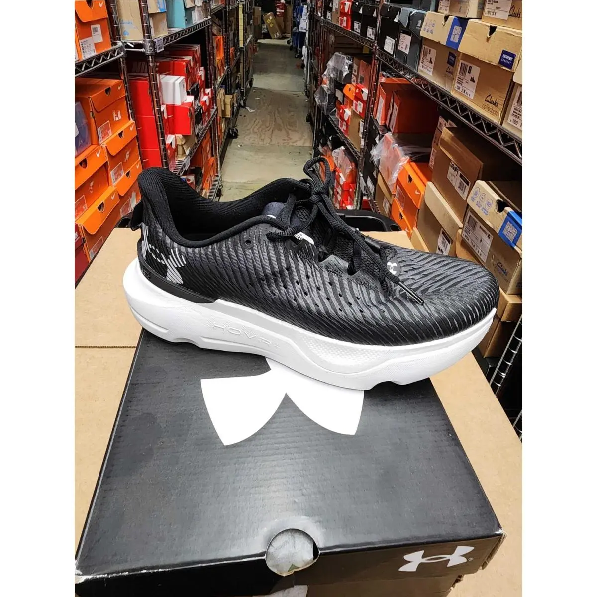 Under Armour Women`s Infinite 6 001 Black/castlerock/white 8 US