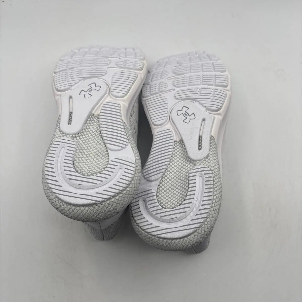 Under Armour shoes - UA HOVR Turbulence 2 - HOVR Turbulence - White 4