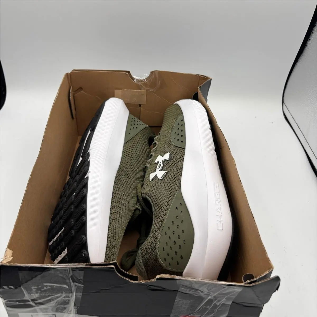 Under Armour shoes - UA Charged Surge 4 - Charged Surge - Green 1