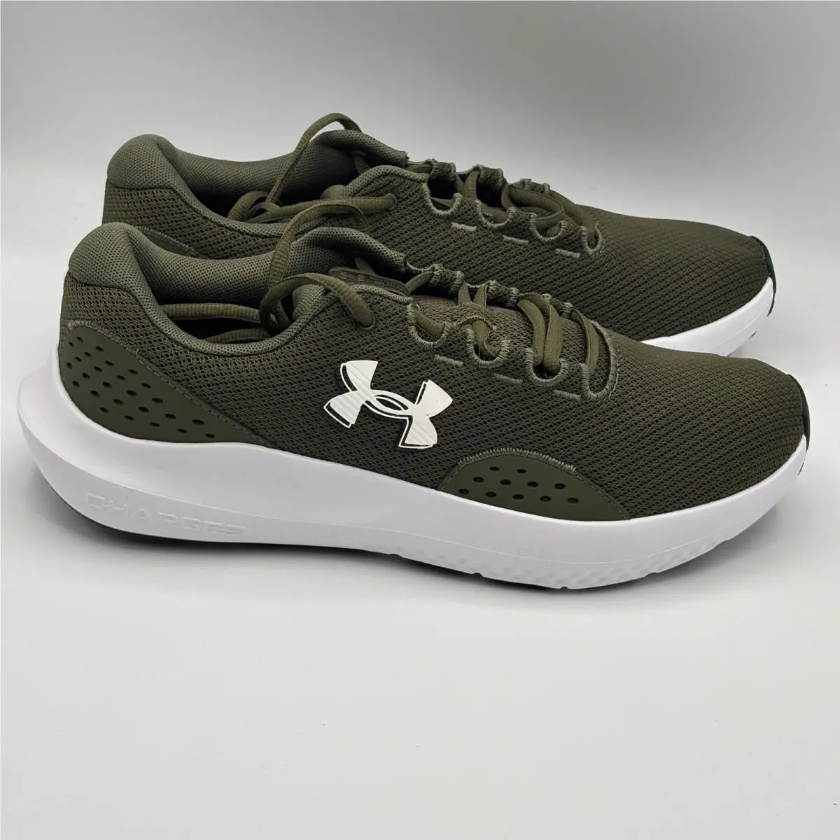Under Armour UA Charged Surge 4 Shoes Mens Size 10.5 Green White Run 3027000-301