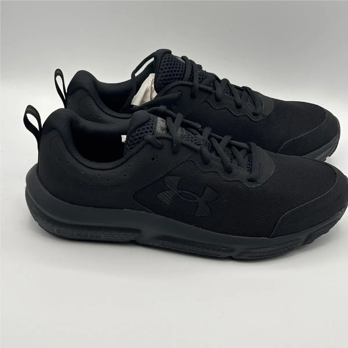 Under Armour UA Charged Assert 10 Shoes Mens Size 11 Black Running 3026175-004
