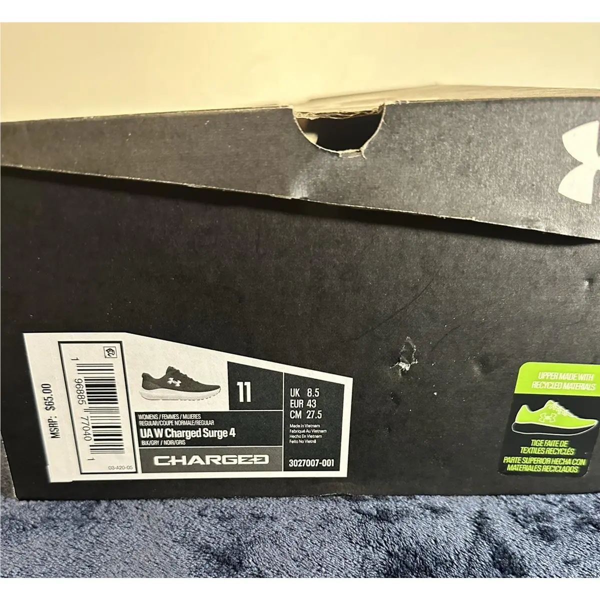 Under Armour shoes - Under Armour Surge 4 - Surge - 3027007-001 - Black, Manufacturer: Academy/White 8