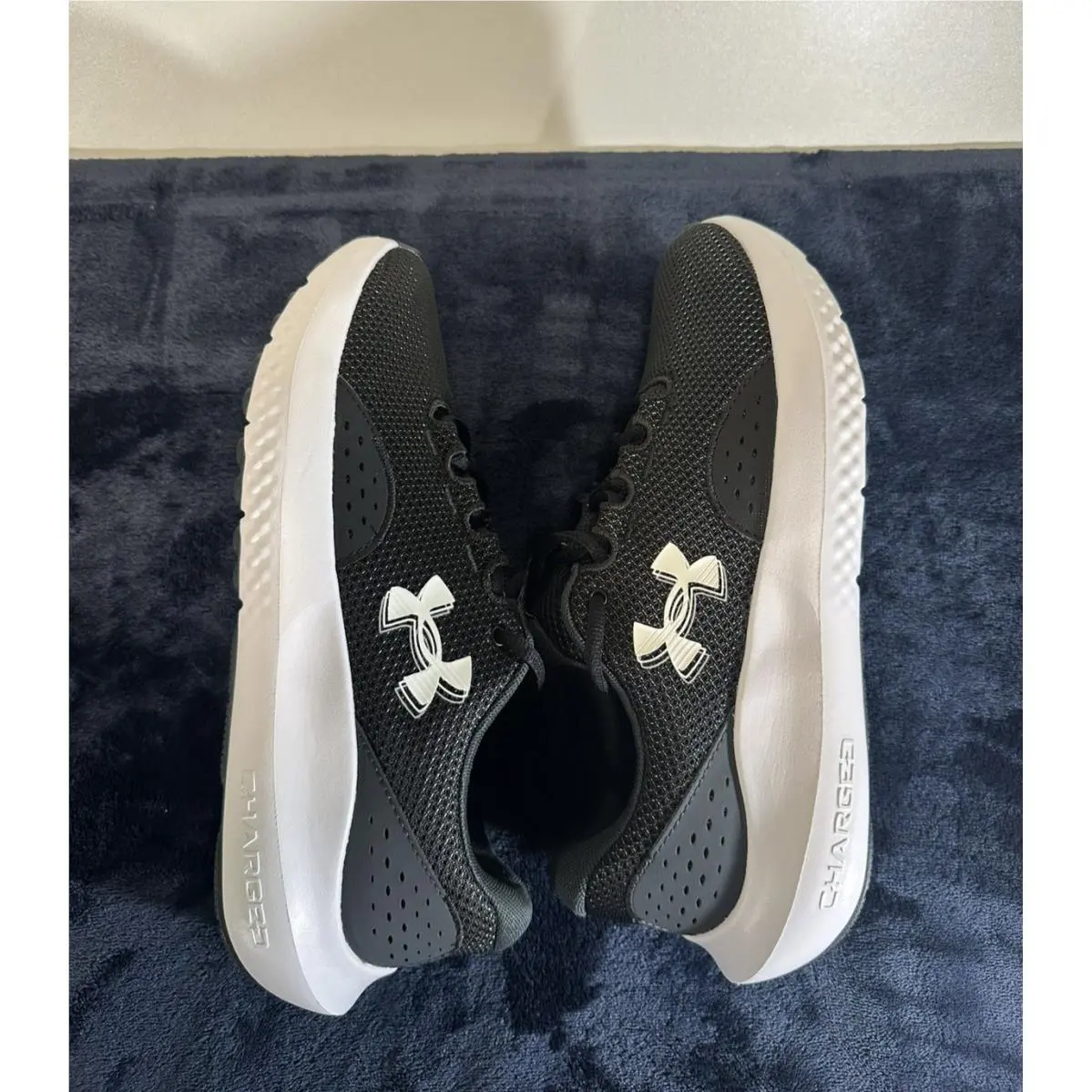 Under Armour shoes - Under Armour Surge 4 - Surge - 3027007-001 - Black, Manufacturer: Academy/White 4