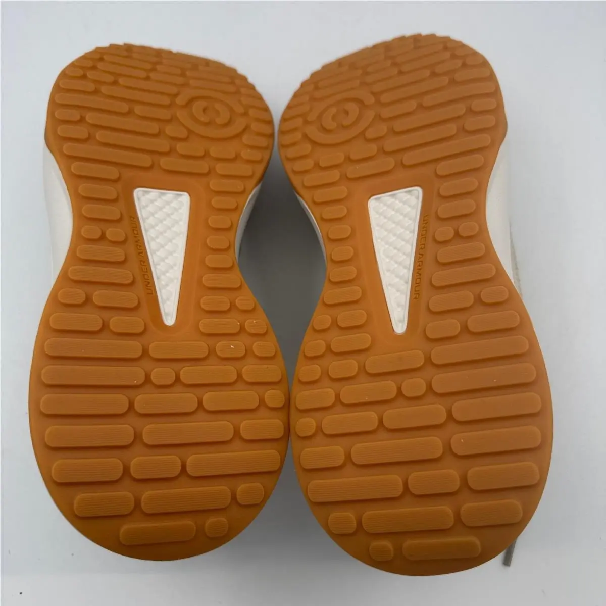 Under Armour shoes - UA Edge Suede - Edge Suede - Beige 4